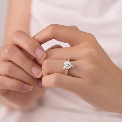 1 Carat Classic Heart Shaped Moissanite Diamond Engagement Ring