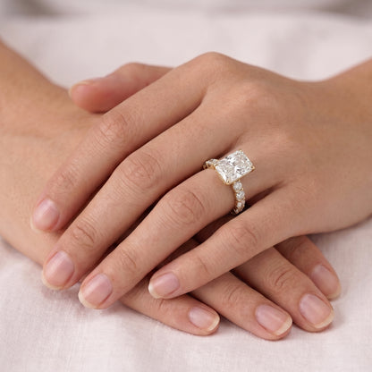 1.5 Carat Radiant-Cut Moissanite Diamond Engagement Ring with Pavé Band