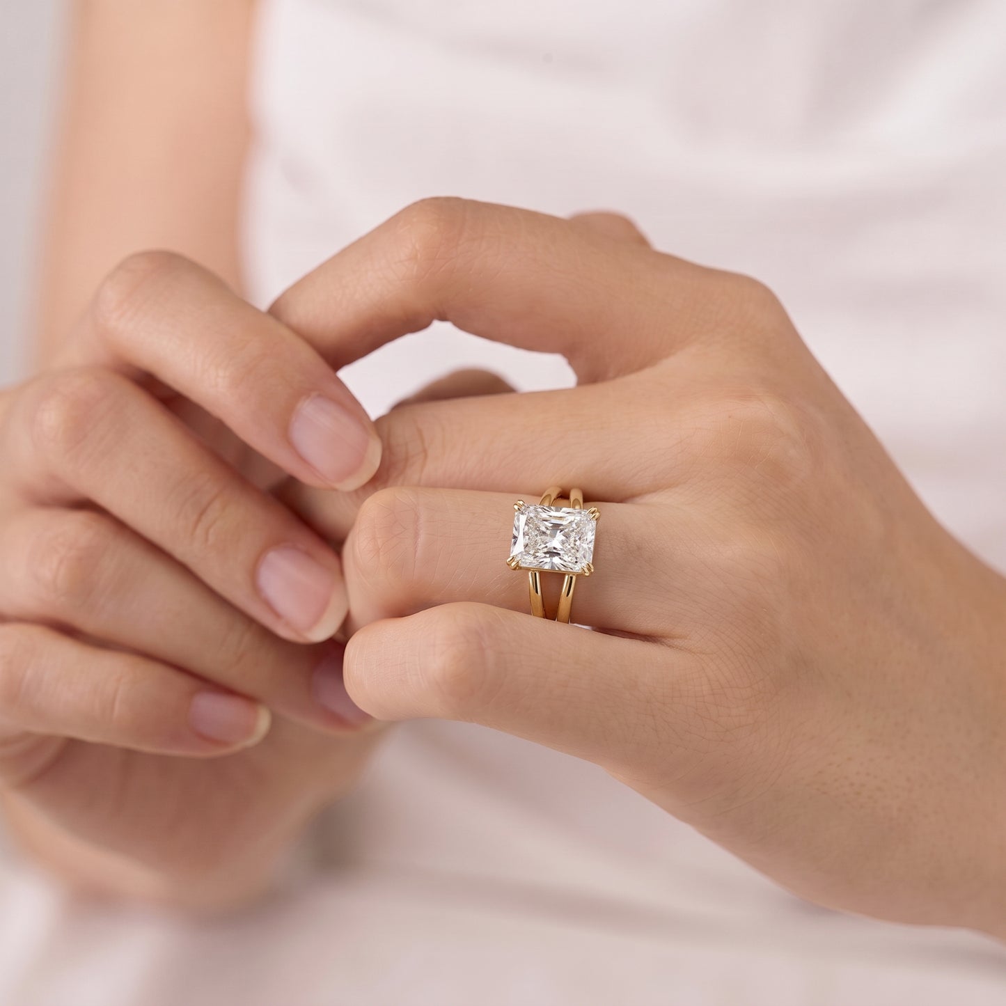 2 Carat Radiant Cut Moissanite Diamond Engagement Ring