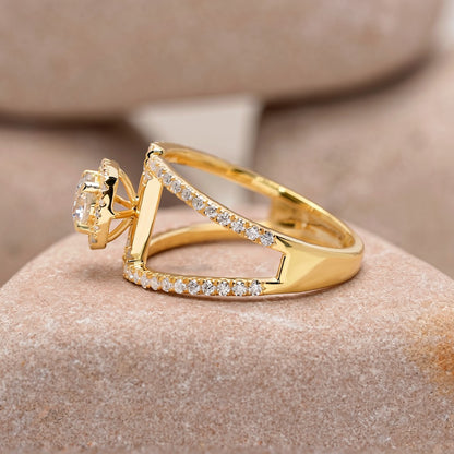 0.50 Carat Center Round Cut Moissanite Diamond Engagement Ring