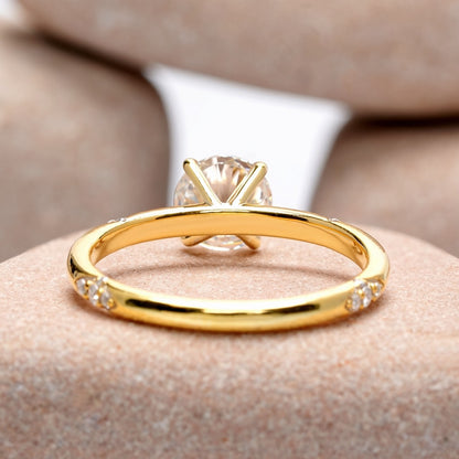 1 Carat Center Round Cut Moissanite Diamond Engagement Ring