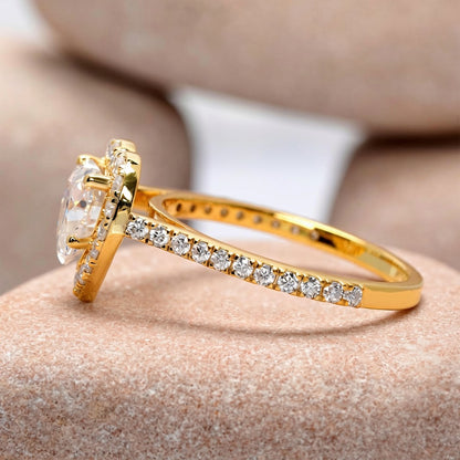 1 Carat Center Heart Cut Moissanite Diamond Engagement Ring