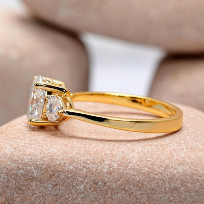 1 Carat Center Oval, Heart Cut Moissanite Diamond Engagement Ring