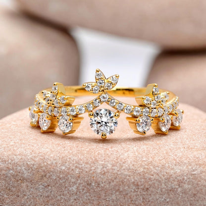 0.90 Carat Round Cut Moissanite Diamond Engagement Ring