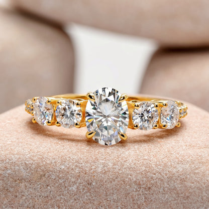 1 Carat Center Oval Cut Colorless Engagement Ring
