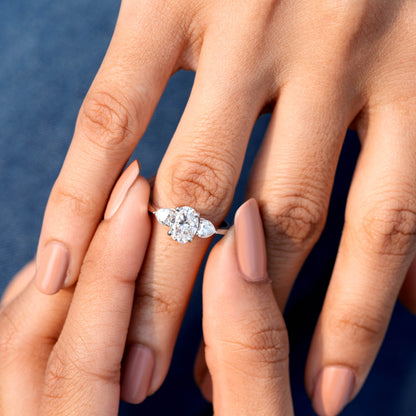 1 Carat Center Oval, Heart Cut Moissanite Diamond Engagement Ring