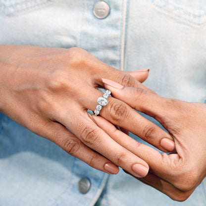 1 Carat Center Oval Cut Colorless Engagement Ring
