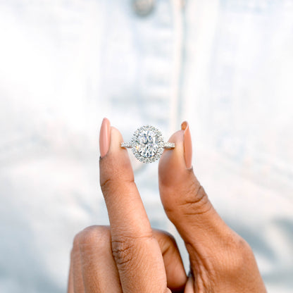 2.5 Carat Center Oval Cut Moissanite Diamond Engagement Ring