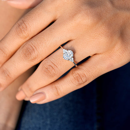1 Carat Center Oval Cut Moissanite Diamond Gold Ring with Side Stones