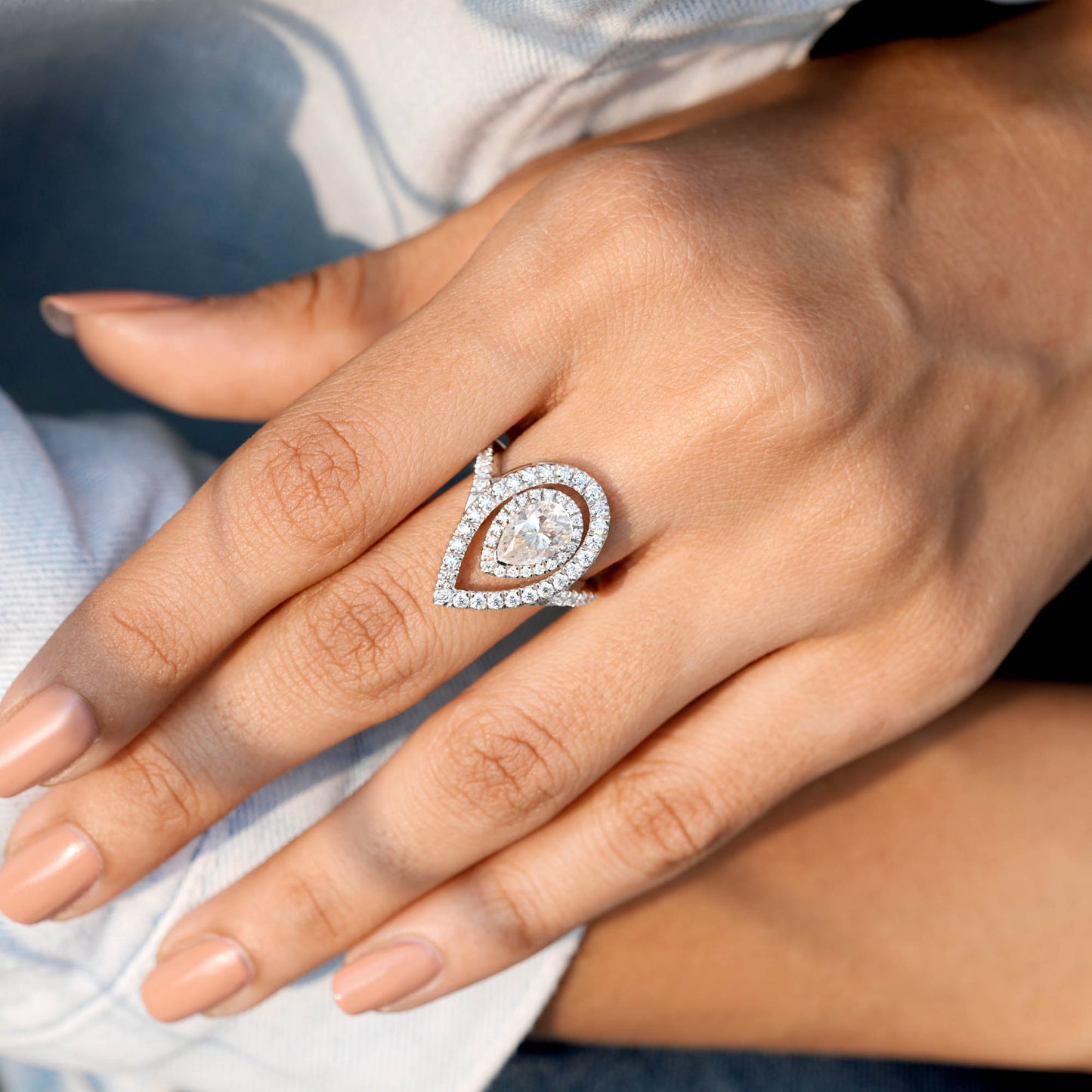 1 Carat Center Pear, Round Cut Moissanite Diamond Engagement Ring