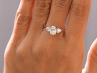 1 Carat Center Oval, Heart Cut Moissanite Diamond Engagement Ring