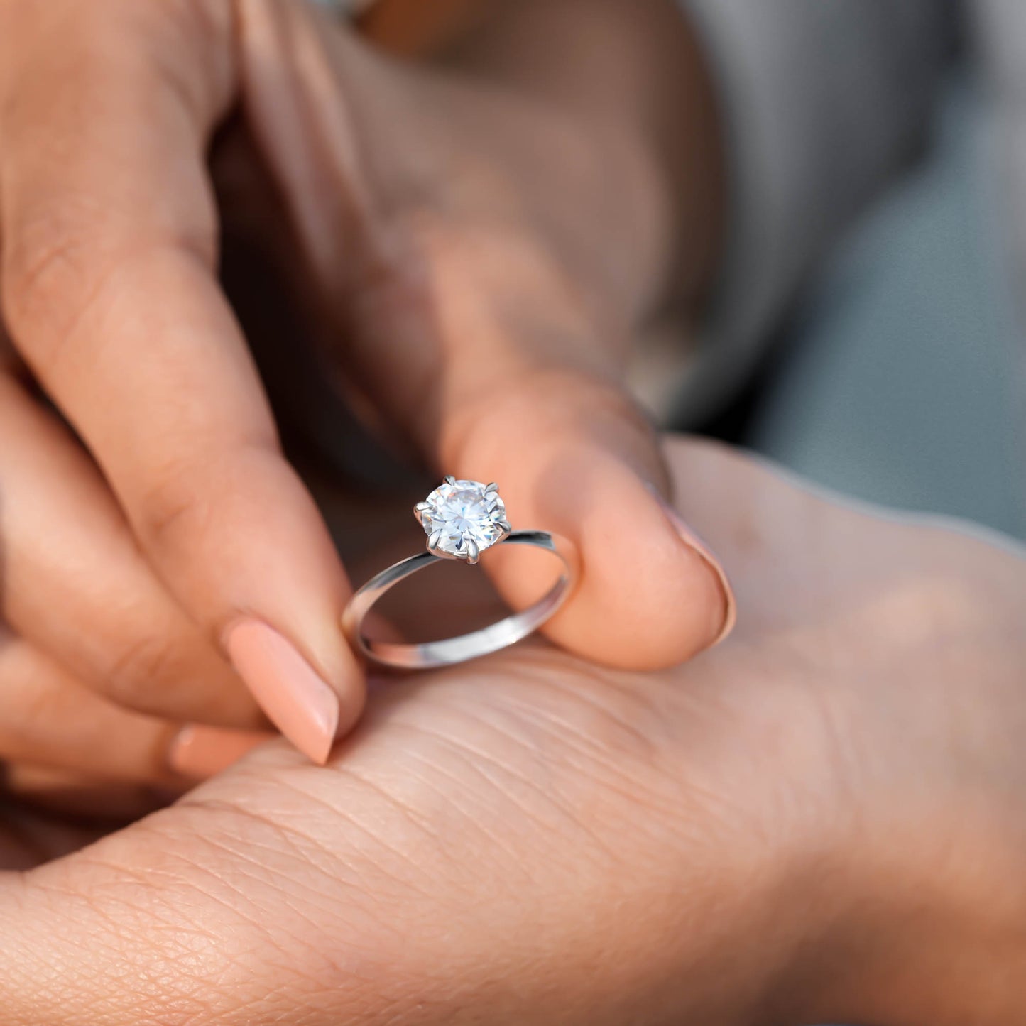1 Carat Center Round Cut Moissanite Diamond Engagement Ring