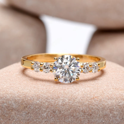 1 Carat Center Round Cut Moissanite Diamond Engagement Ring
