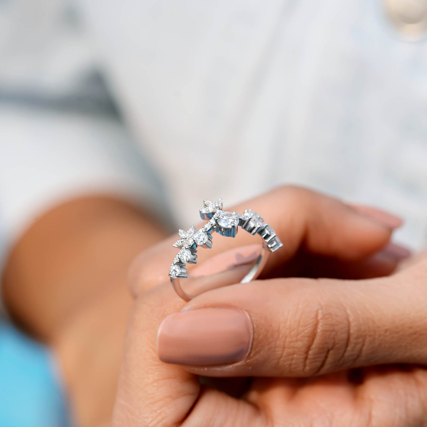 0.90 Carat Round Cut Moissanite Diamond Engagement Ring