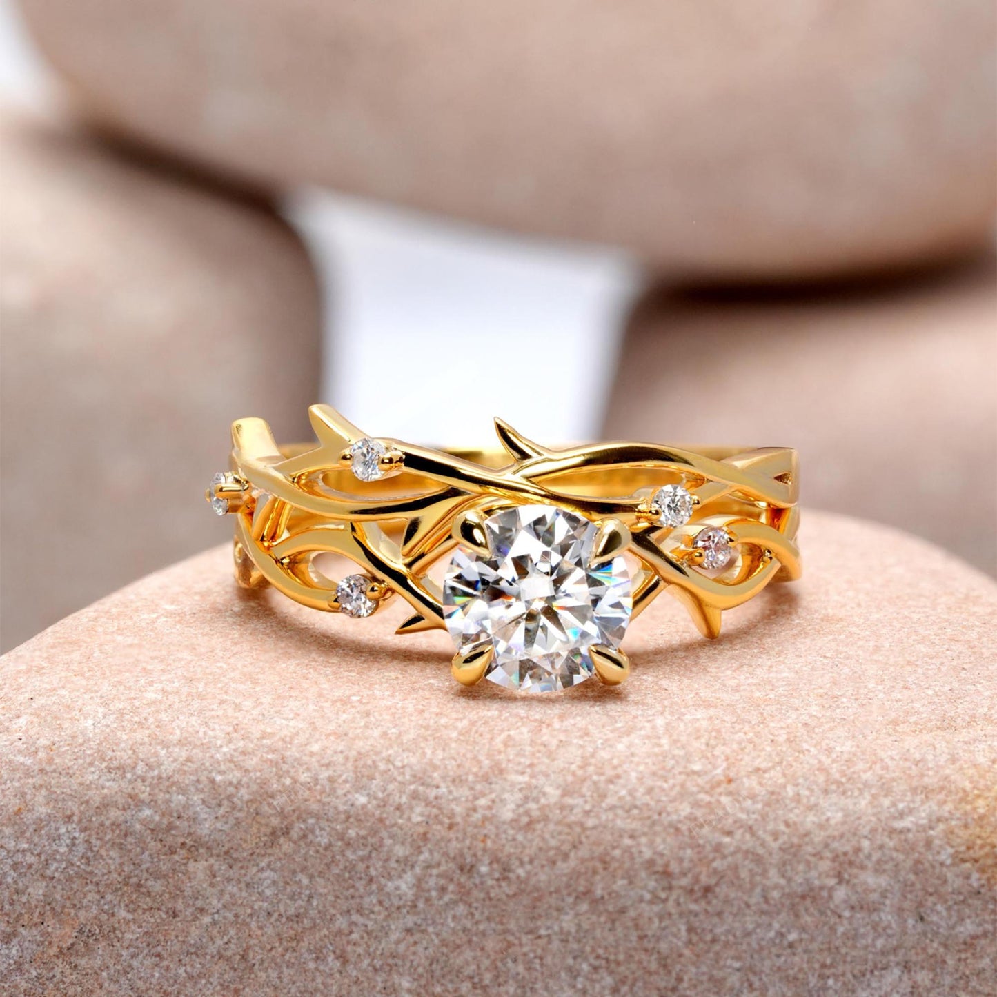 1 Carat Center Round Cut Moissanite Diamond Engagement Ring